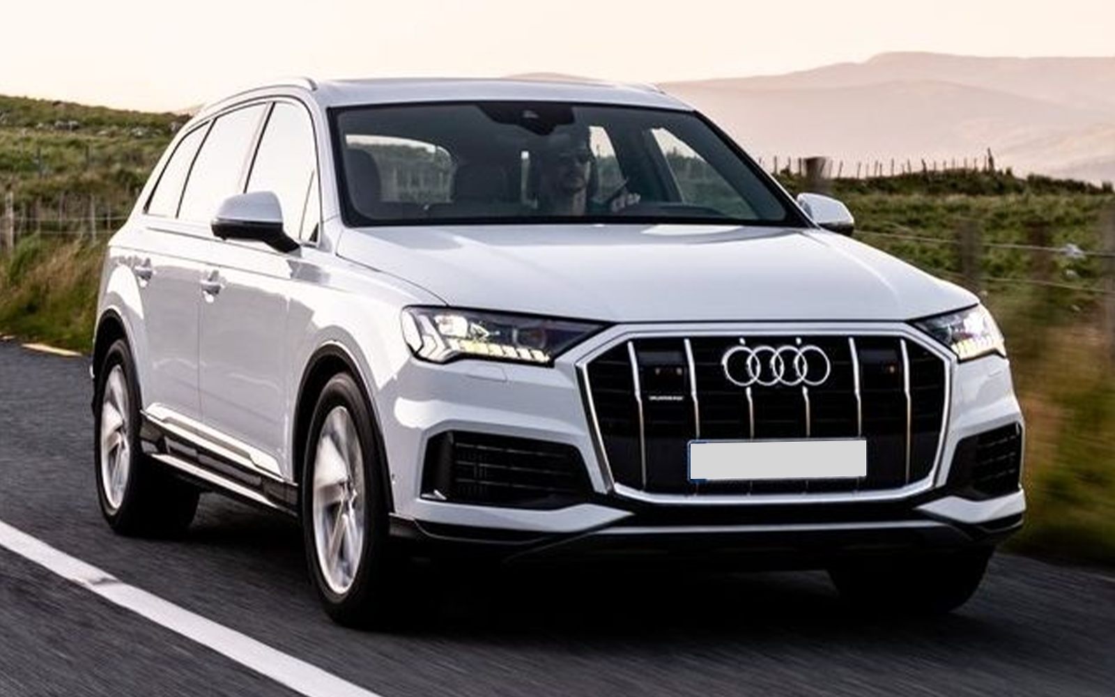 Premium SUV, 2022 Audi Q7